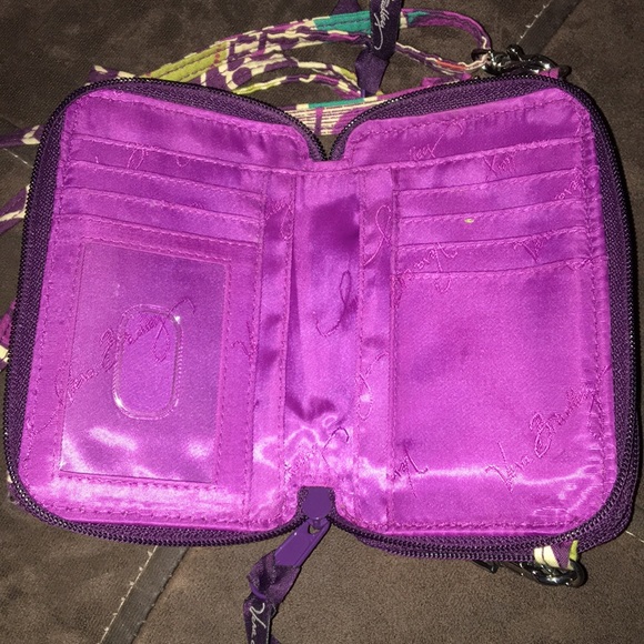 All In One Wristlet - Picture 4 of 5